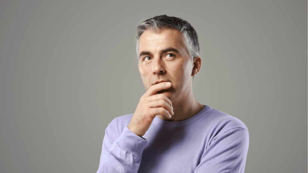 Un hombre se plantea la vasectomía como opción anticonceptiva a largo plazo